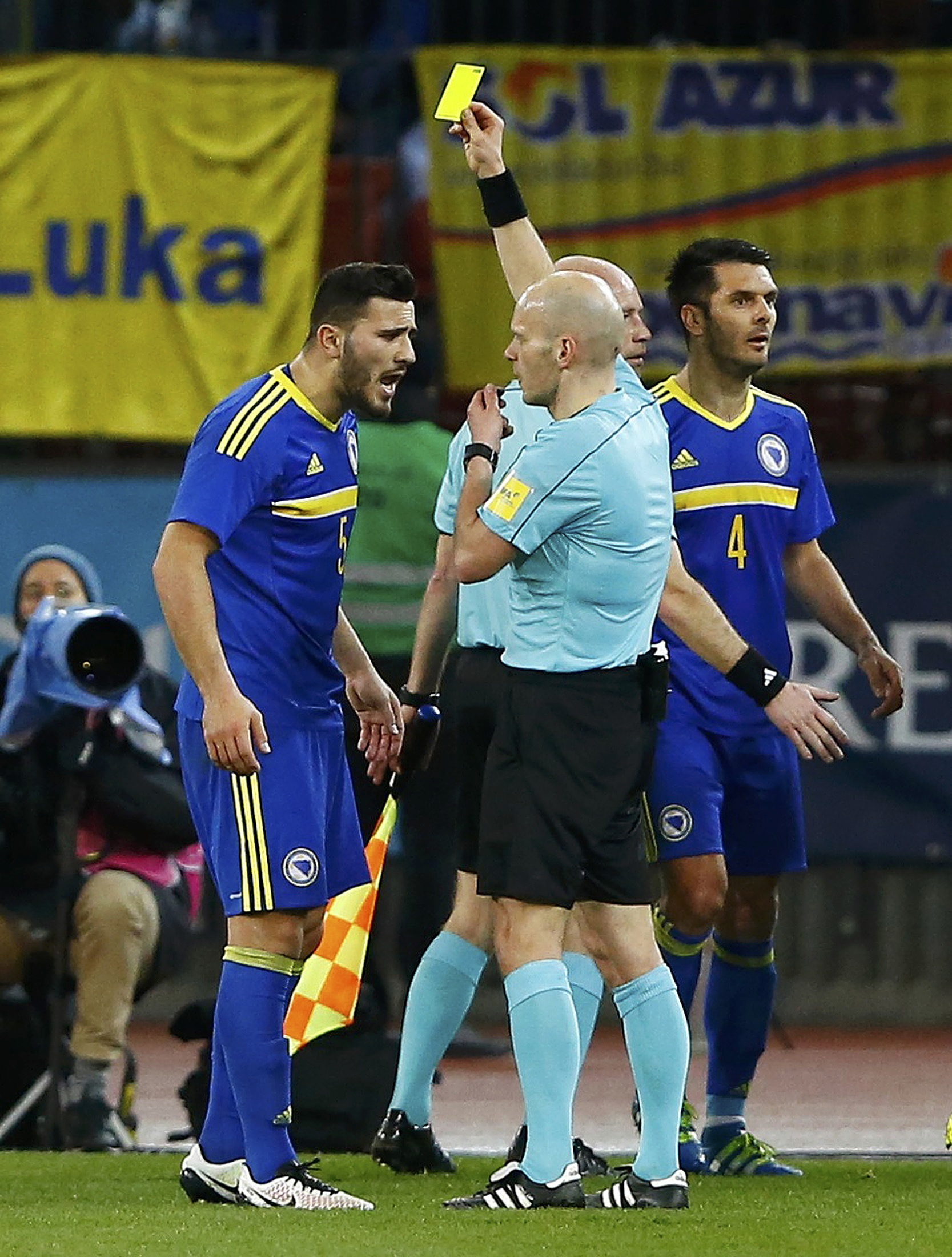 2016-03-29T191631Z_973945349_LR1EC3T1HJ8EA_RTRMADP_3_SOCCER-FRIENDLY-SWITZERLAND