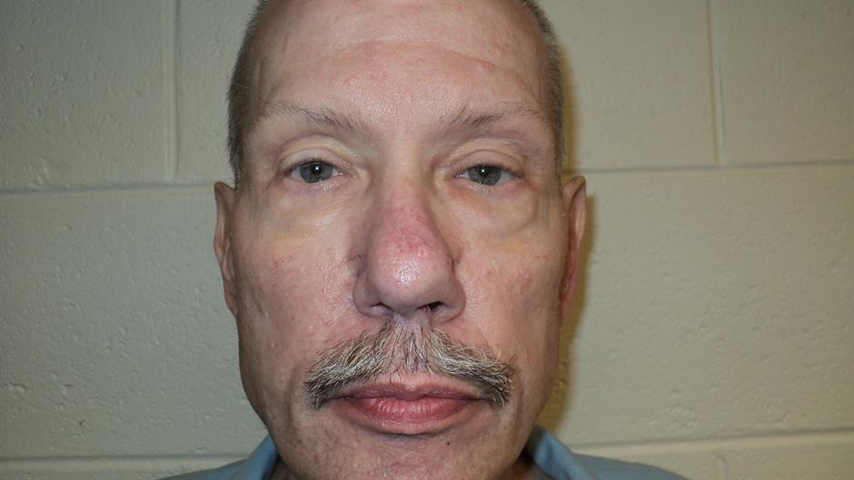 2016-04-06T203903Z_1979576165_TM3EC4619IF01_RTRMADP_3_VIRGINIA-CRIME-EXONERATION