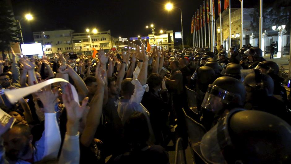 2016-04-15T212718Z_2092582194_GF10000384005_RTRMADP_3_MACEDONIA-WIRETAP