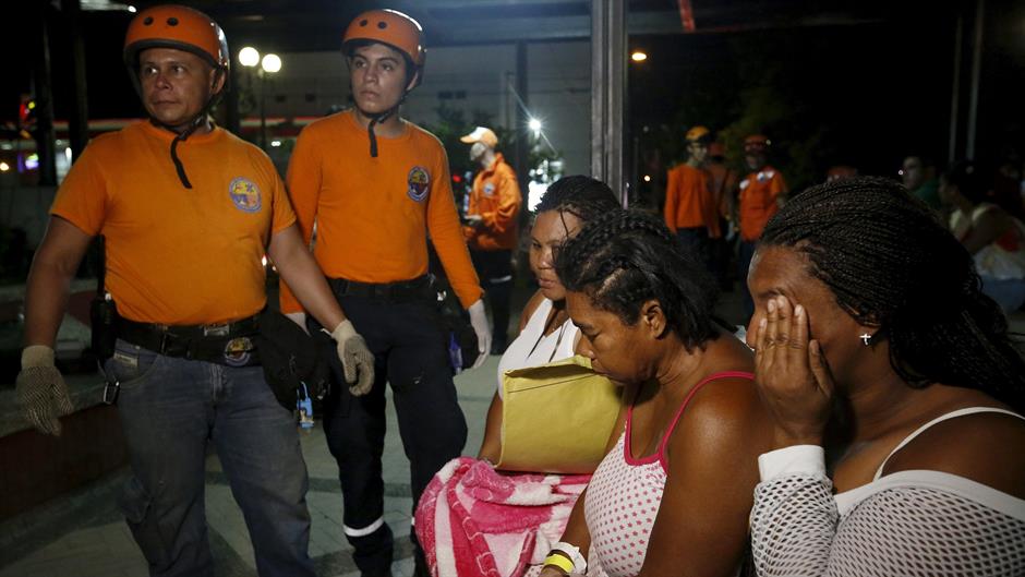 2016-04-17T055419Z_1960667689_GF10000385031_RTRMADP_3_ECUADOR-QUAKE