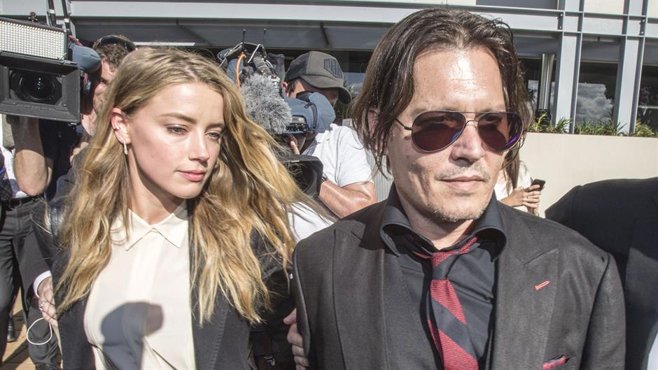 2016-04-18T055537Z_602749157_GF10000386367_RTRMADP_3_AUSTRALIA-DEPP-DOGS