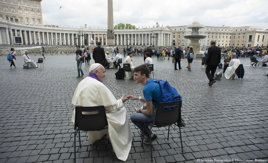 2016-04-23T121729Z_1451931441_GF10000393052_RTRMADP_3_POPE-VATICAN