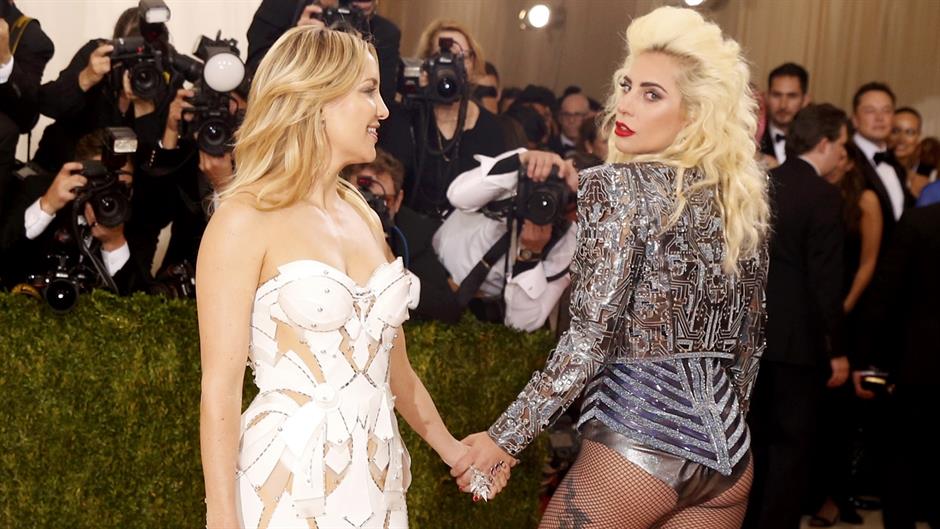 2016-05-03T022537Z_1964184203_HT1EC5306QBH6_RTRMADP_3_FASHION-METGALA