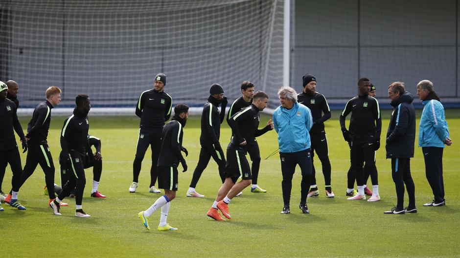 2016-05-03T101528Z_105272128_MT1ACI14368357_RTRMADP_3_SOCCER-CHAMPIONS-REA-MCITRAINING