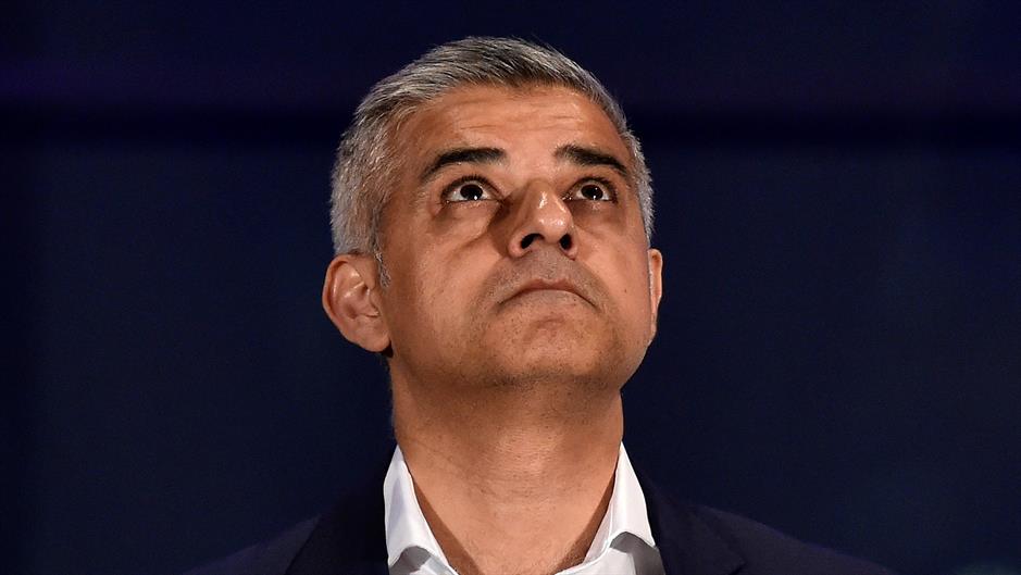 2016-05-06T235136Z_230445237_S1BETCONYUAA_RTRMADP_3_BRITAIN-POLITICS-LONDON-MAYOR