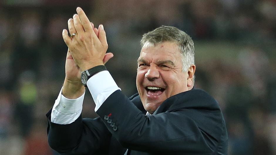 2016-05-11T210416Z_106002256_MT1ACI14378884_RTRMADP_3_SOCCER-ENGLAND-SUN-EVE