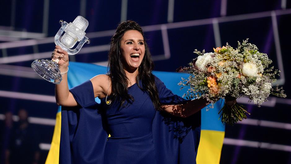 2016-05-17T102425Z_95285266_D1AETENWFXAB_RTRMADP_3_MUSIC-EUROVISION-JAMALA