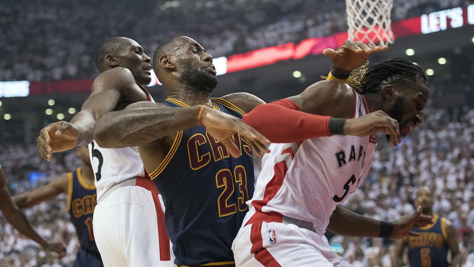 2016-05-24T015654Z_1536068277_NOCID_RTRMADP_3_NBA-PLAYOFFS-CLEVELAND-CAVALIERS-AT-TORONTO-RAPTORS