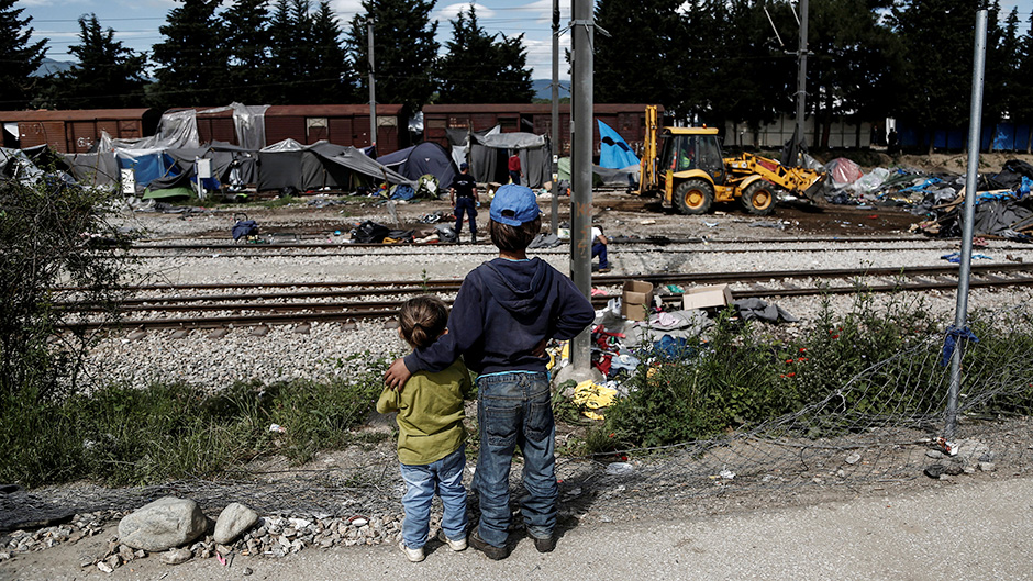 2016-05-25T130435Z_1339473074_D1AETGBSYDAA_RTRMADP_3_EUROPE-MIGRANTS-GREECE-IDOMENI