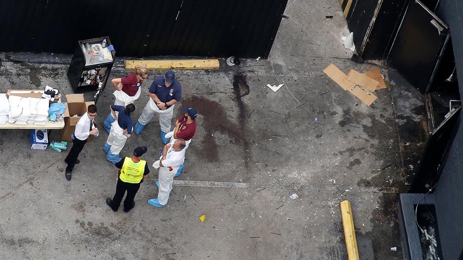 2016-06-13T024058Z_117677874_S1AETJOZZMAB_RTRMADP_3_FLORIDA-SHOOTING