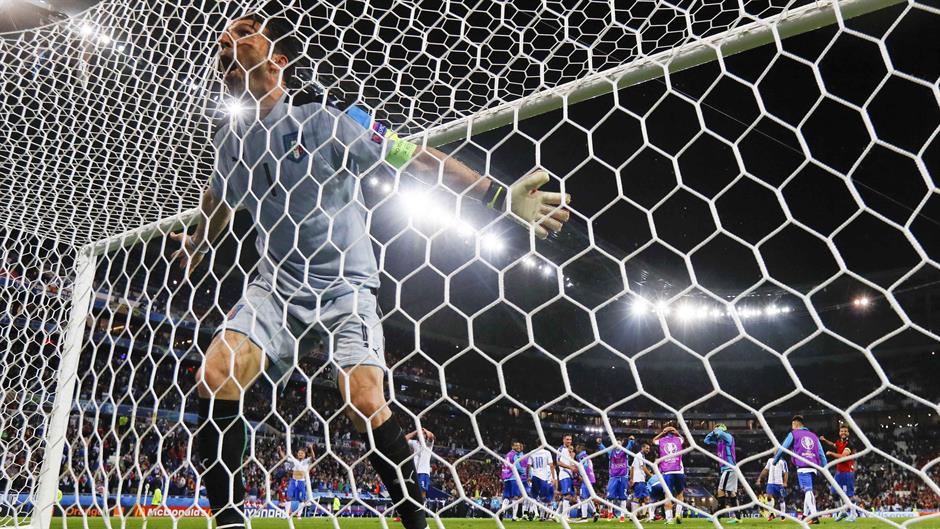 2016-06-13T205615Z_1536956979_LR1EC6D1M5GPB_RTRMADP_3_SOCCER-EURO-BEL-ITA