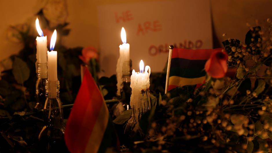 2016-06-14T183944Z_175022992_D1AETJXEXCAA_RTRMADP_3_FLORIDA-SHOOTING-KENYA