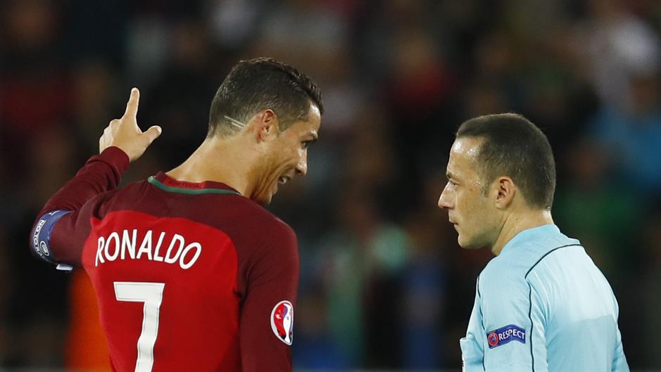 2016-06-14T205846Z_108939526_MT1ACI14437919_RTRMADP_3_SOCCER-EURO-POR-ICE