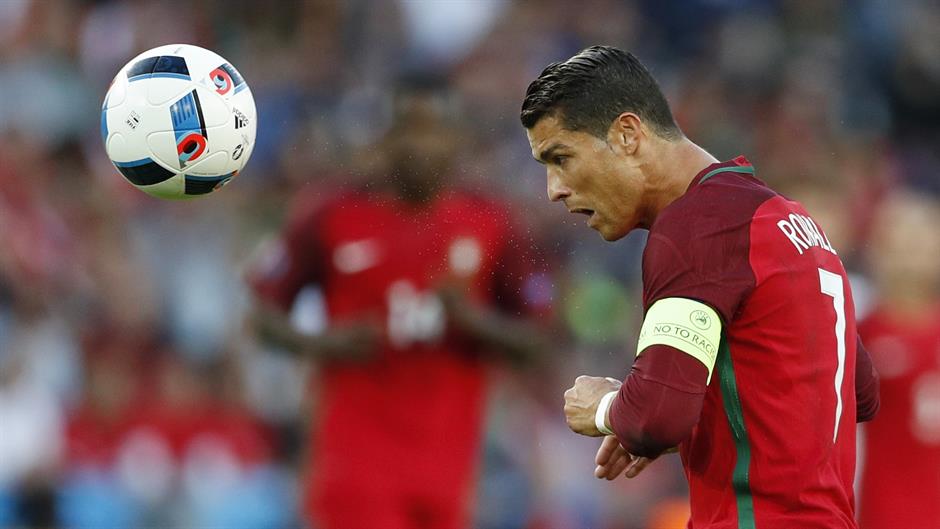 2016-06-18T192056Z_109279256_MT1ACI14444637_RTRMADP_3_SOCCER-EURO-POR-AUS