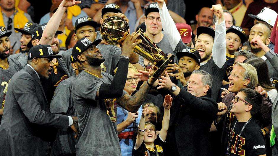 2016-06-20T031149Z_28794657_S1AETKXNKFAB_RTRMADP_3_NBA-FINALS