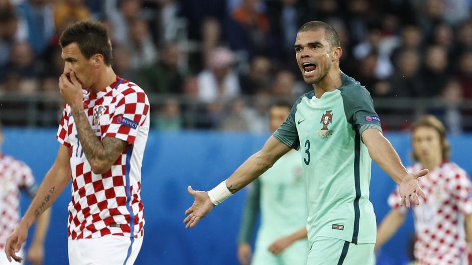 2016-06-25T193311Z_109884791_MT1ACI14455475_RTRMADP_3_SOCCER-EURO-CRO-POR