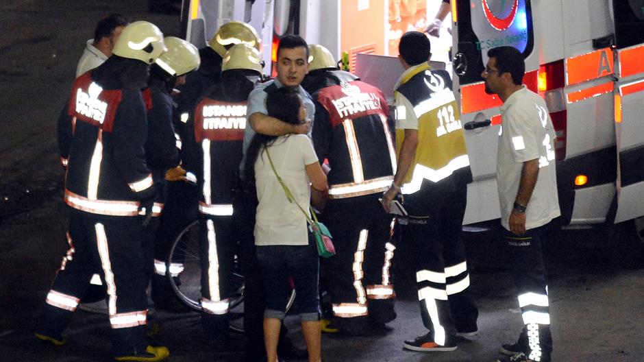 2016-06-28T205828Z_152445408_S1AETMOMOIAA_RTRMADP_3_TURKEY-BLAST