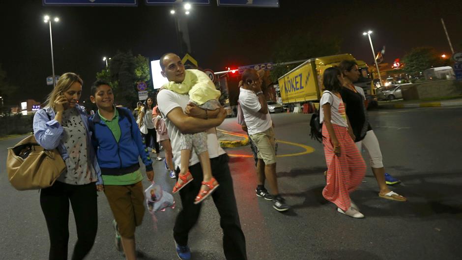 2016-06-28T221031Z_1923107596_LR1EC6S1PL8MT_RTRMADP_3_TURKEY-BLAST