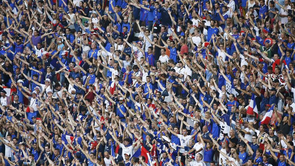 2016-07-07T184617Z_2013958272_LR1EC771G4UEI_RTRMADP_3_SOCCER-EURO-GER-FRA