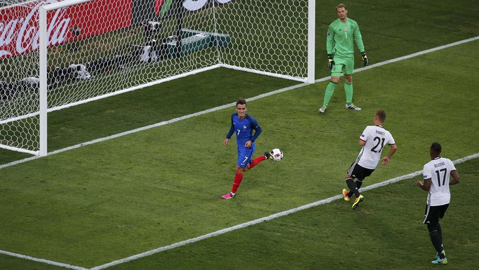 2016-07-07T195417Z_1224731590_LR1EC771JA6I1_RTRMADP_3_SOCCER-EURO-GER-FRA