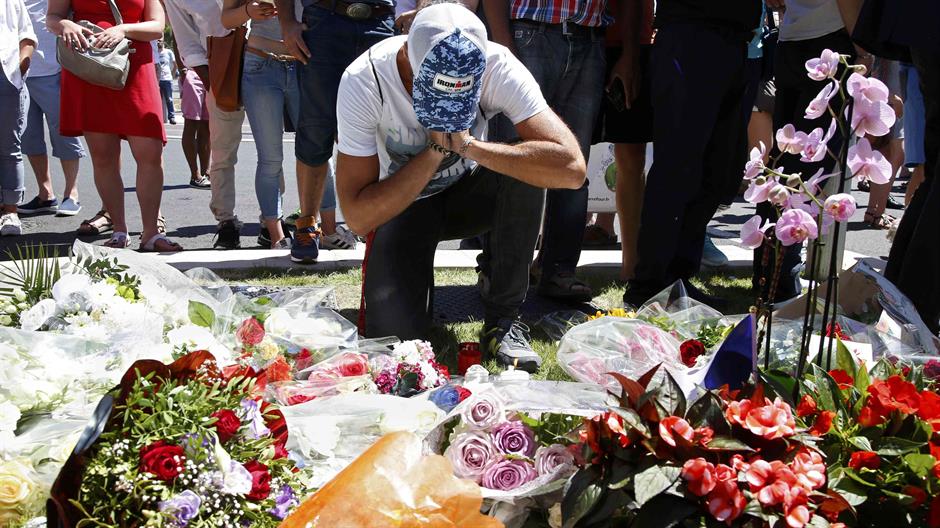 2016-07-15T112456Z_731825872_LR1EC7F0VP9WG_RTRMADP_3_EUROPE-ATTACKS-NICE