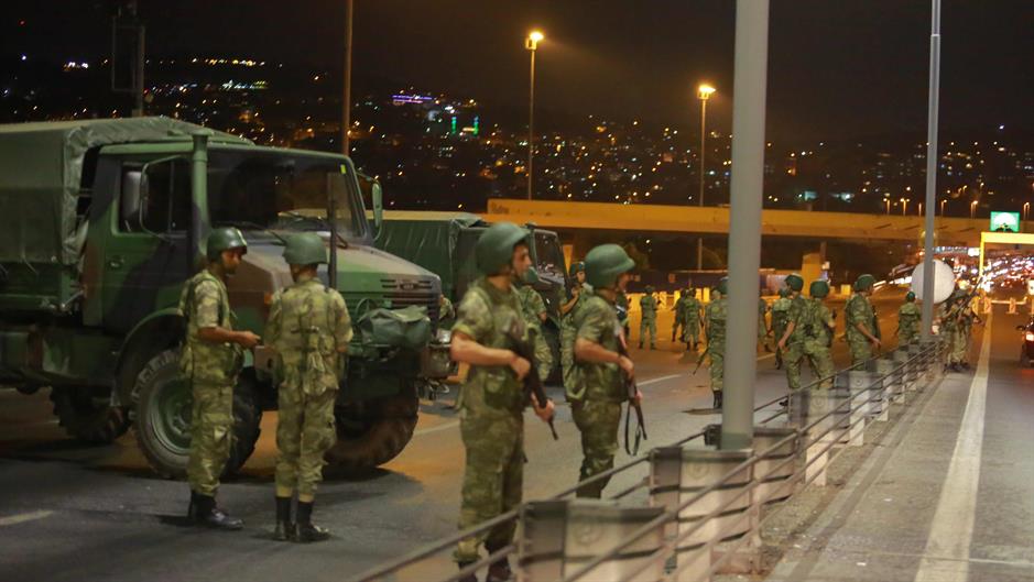 2016-07-15T210346Z_412862307_LR1EC7F1MHZ9Y_RTRMADP_3_TURKEY-SECURITY