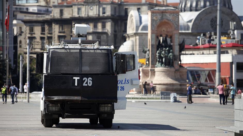 2016-07-16T083532Z_750112081_LR1EC7G0NUYM1_RTRMADP_3_TURKEY-SECURITY