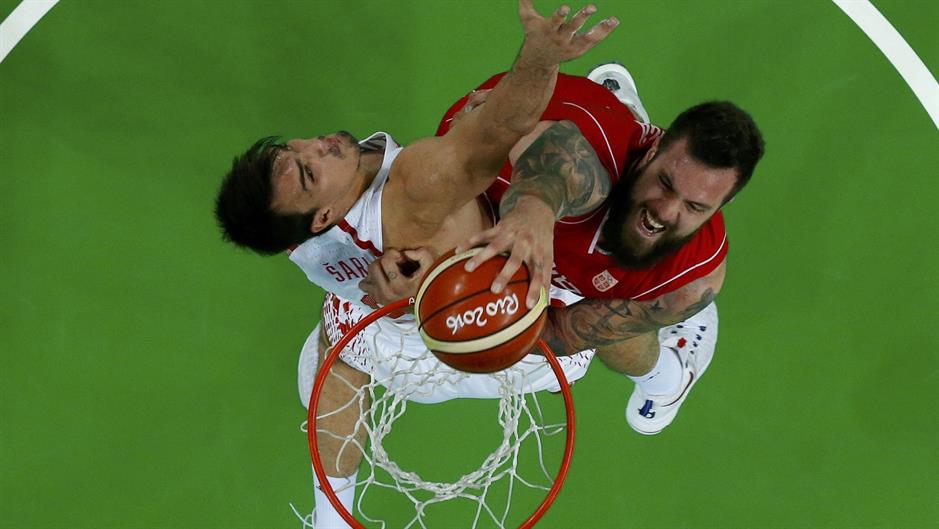 2016-08-18T022836Z_1354177946_RIOEC8I06VM5F_RTRMADP_3_OLYMPICS-RIO-BASKETBALL-M