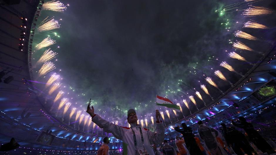 2016-08-22T020747Z_2061099376_RIOEC8M05WXAL_RTRMADP_3_OLYMPICS-RIO-CLOSING