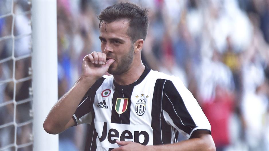 2016-09-10T164547Z_696920769_LR1EC9A1AK05Z_RTRMADP_3_SOCCER-ITALY