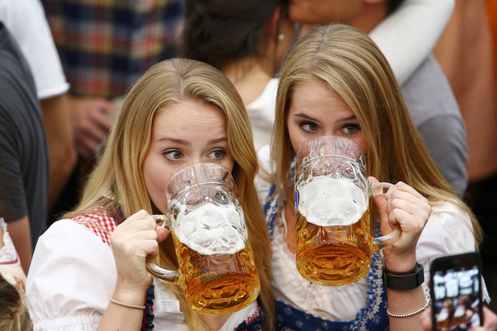 2016-09-17t105505z-1844992861-lr1ec9h0ubiuq-rtrmadp-3-germany-oktoberfest-opening-82112-1024x683.jpeg