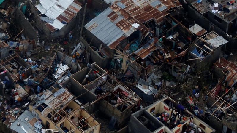 2016-10-07T184910Z_1_MTZGRQECA7OXTJNS_RTRFIPP_0_STORM-MATTHEW