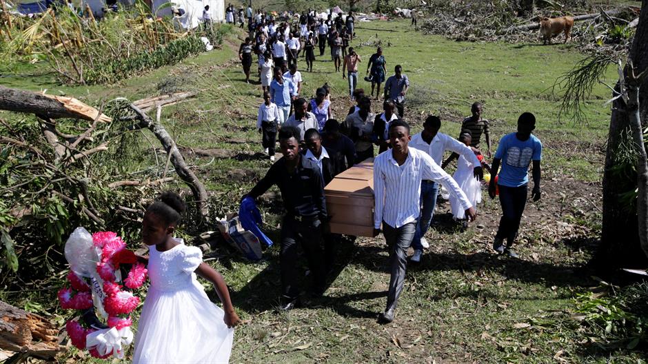 2016-10-08T175703Z_54260491_S1BEUFVHDNAA_RTRMADP_3_STORM-MATTHEW