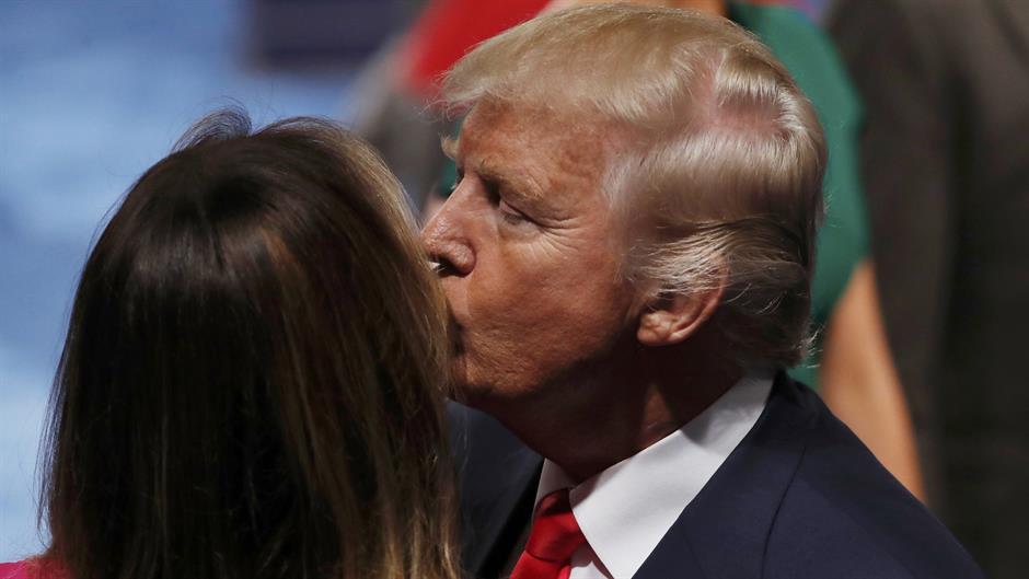 2016-10-10T030629Z_650391599_HT1ECAA08MTEK_RTRMADP_3_USA-ELECTION-DEBATE