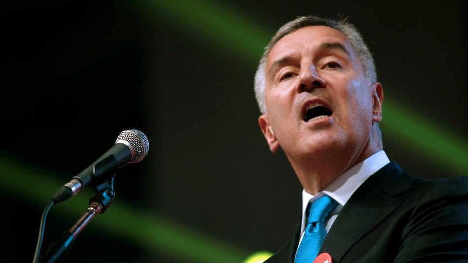 2016-10-14T210013Z_1891432527_S1BEUGZKGRAA_RTRMADP_3_MONTENEGRO-ELECTION