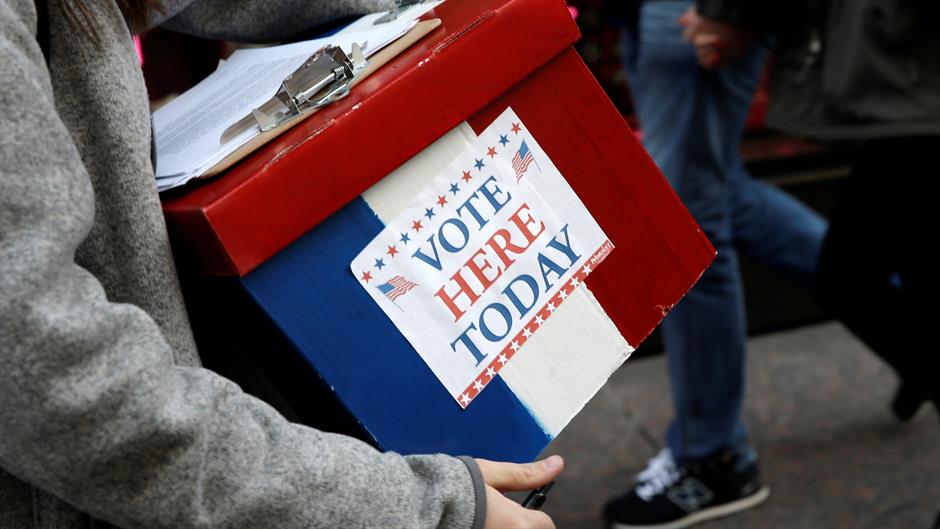 2016-10-26T180010Z_1402228859_S1AEUJFUACAC_RTRMADP_3_USA-ELECTION