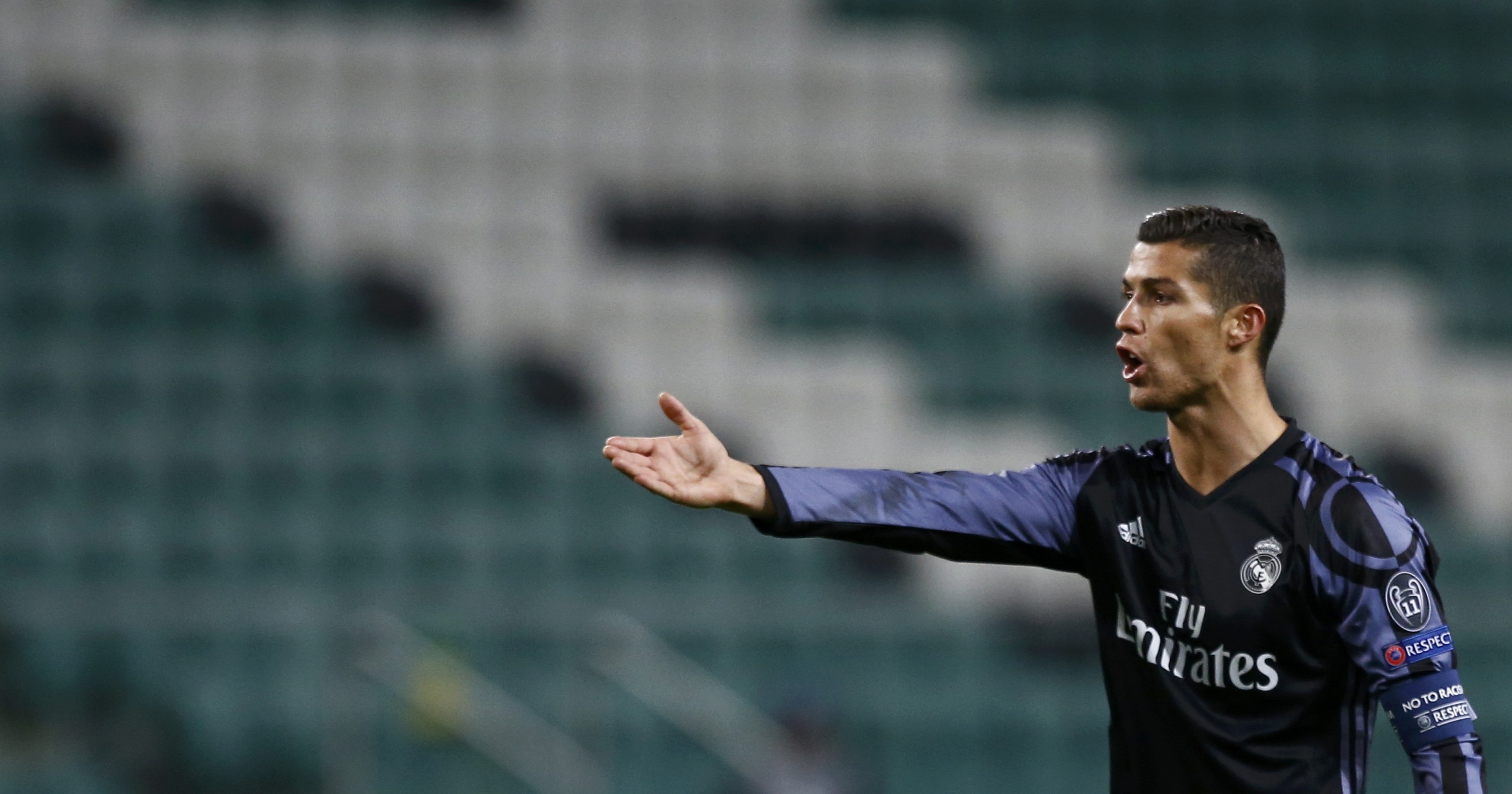 2016-11-02T211412Z_1295616855_LR1ECB21MZE5Q_RTRMADP_3_SOCCER-CHAMPIONS-WAR-MAD