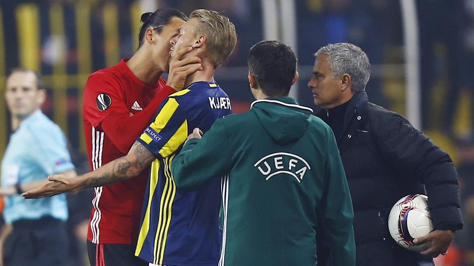 2016-11-03T191919Z_121202359_MT1ACI14660298_RTRMADP_3_SOCCER-EUROPA-FEN-MNU