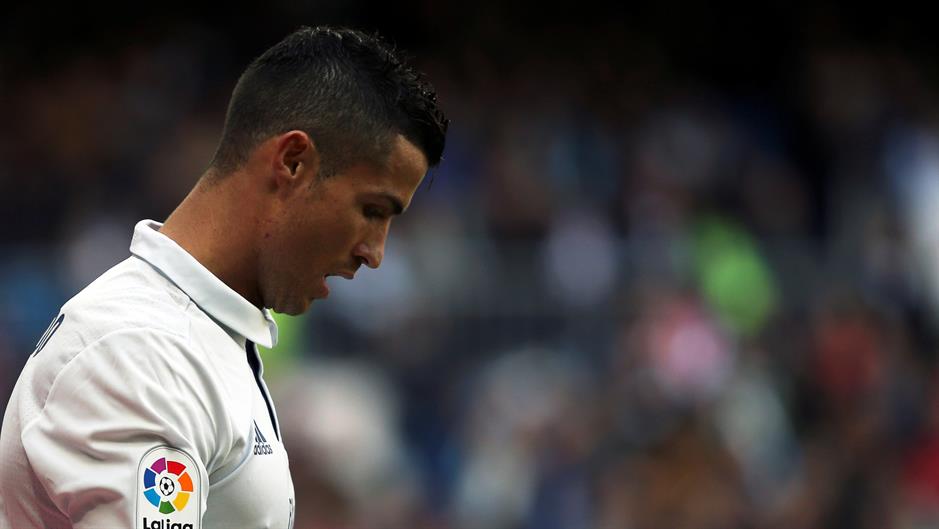 2016-11-06T125309Z_376898929_D1BEULGURLAA_RTRMADP_3_SOCCER-SPAIN