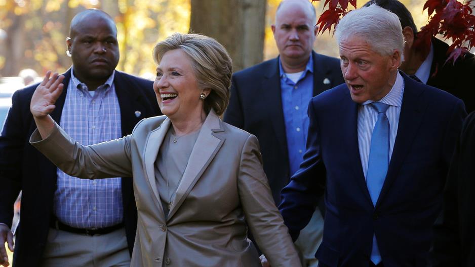 2016-11-08T141321Z_1789205438_D1BEULQXKRAB_RTRMADP_3_USA-ELECTION-CLINTON