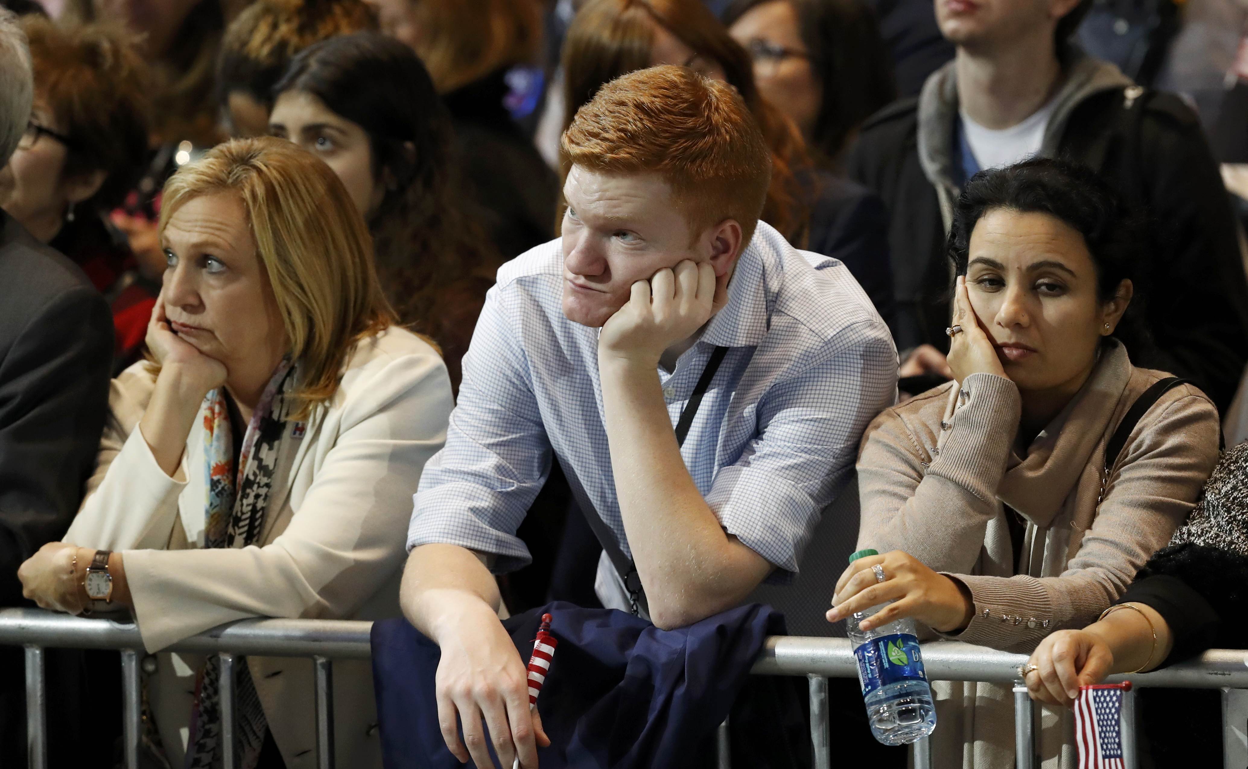 2016-11-09T050127Z_372924510_HT1ECB90DXWPR_RTRMADP_3_USA-ELECTION-CLINTON