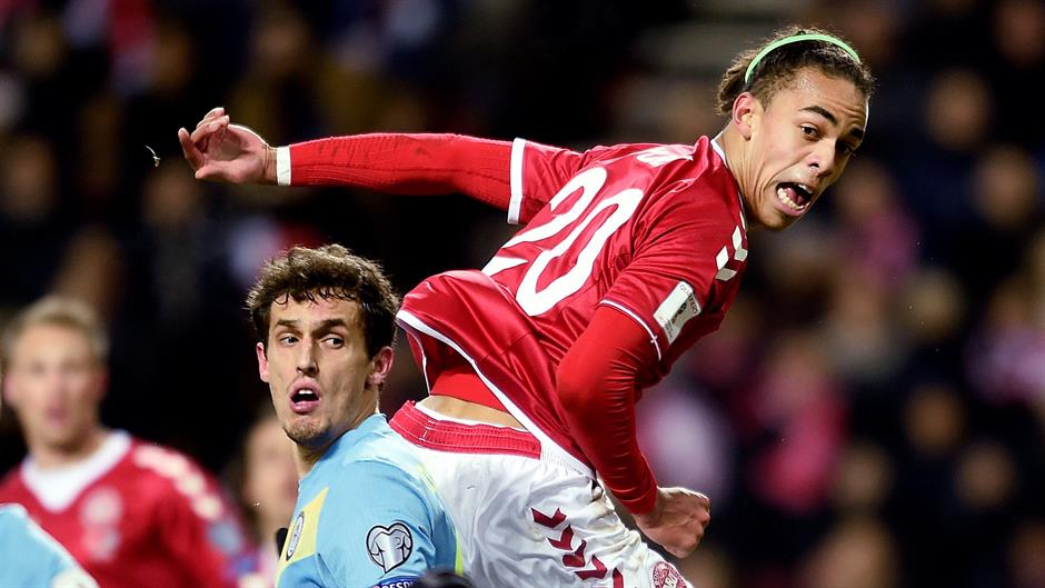 2016-11-11T211237Z_1821045590_S1AEUMHCBLAB_RTRMADP_3_SOCCER-WORLDCUP-DEN-KAZ