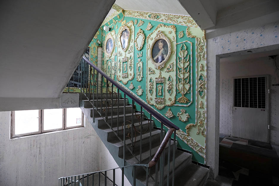 2016-11-18T142842Z_452490167_D1BEUNOCWWAC_RTRMADP_3_UKRAINE-ART