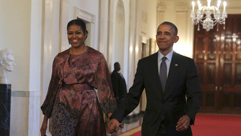 2016-11-22T205006Z_1099535749_HT1ECBM1LV2OI_RTRMADP_3_USA-OBAMA-MEDAL