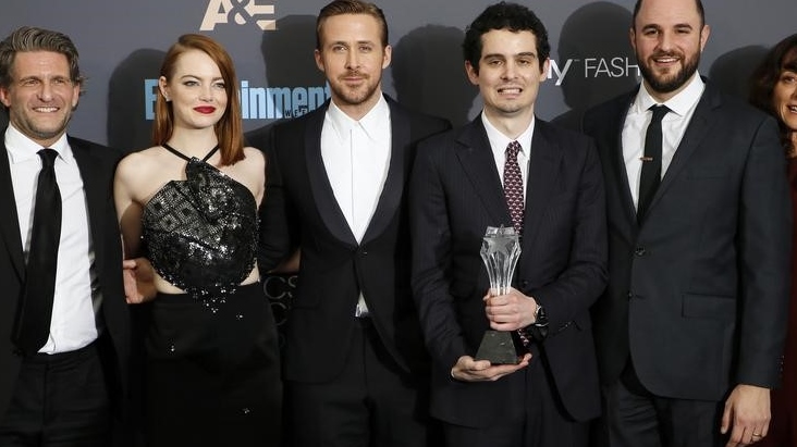 2016-12-12T205307Z_2_MTZGRQECCC34JJXN_RTRFIPP_0_AWARDS-CRITICSCHOICE