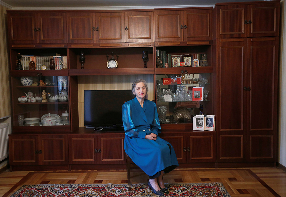 2016-12-15T130126Z_136333924_RC19A2F906D0_RTRMADP_3_GEORGIA-STALIN