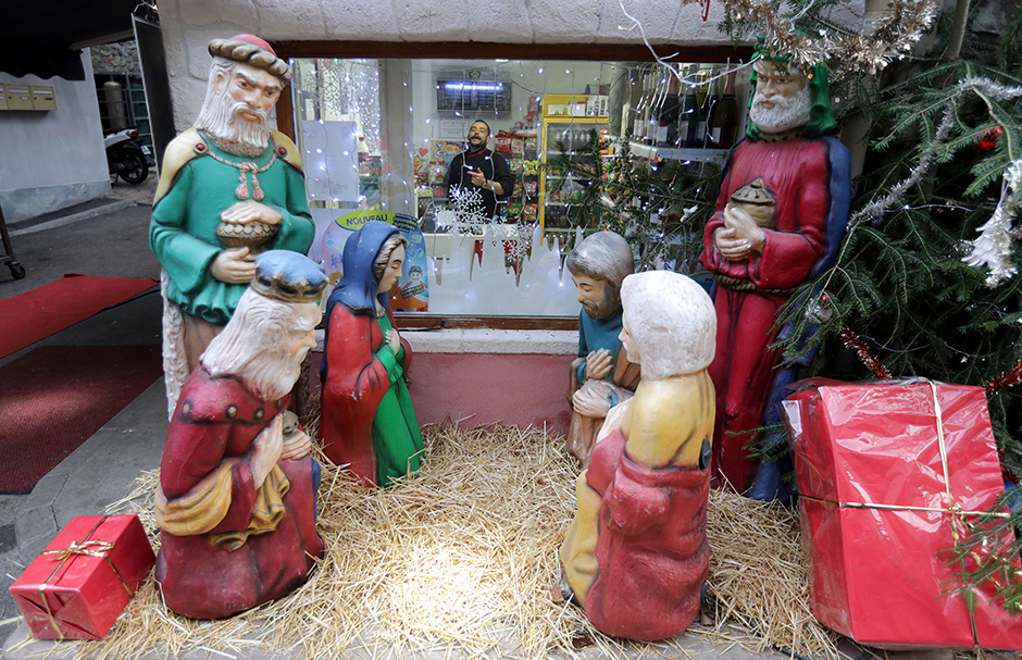 2016-12-16T155132Z_188875709_RC1C27046430_RTRMADP_3_CHRISTMAS-SEASON-FRANCE