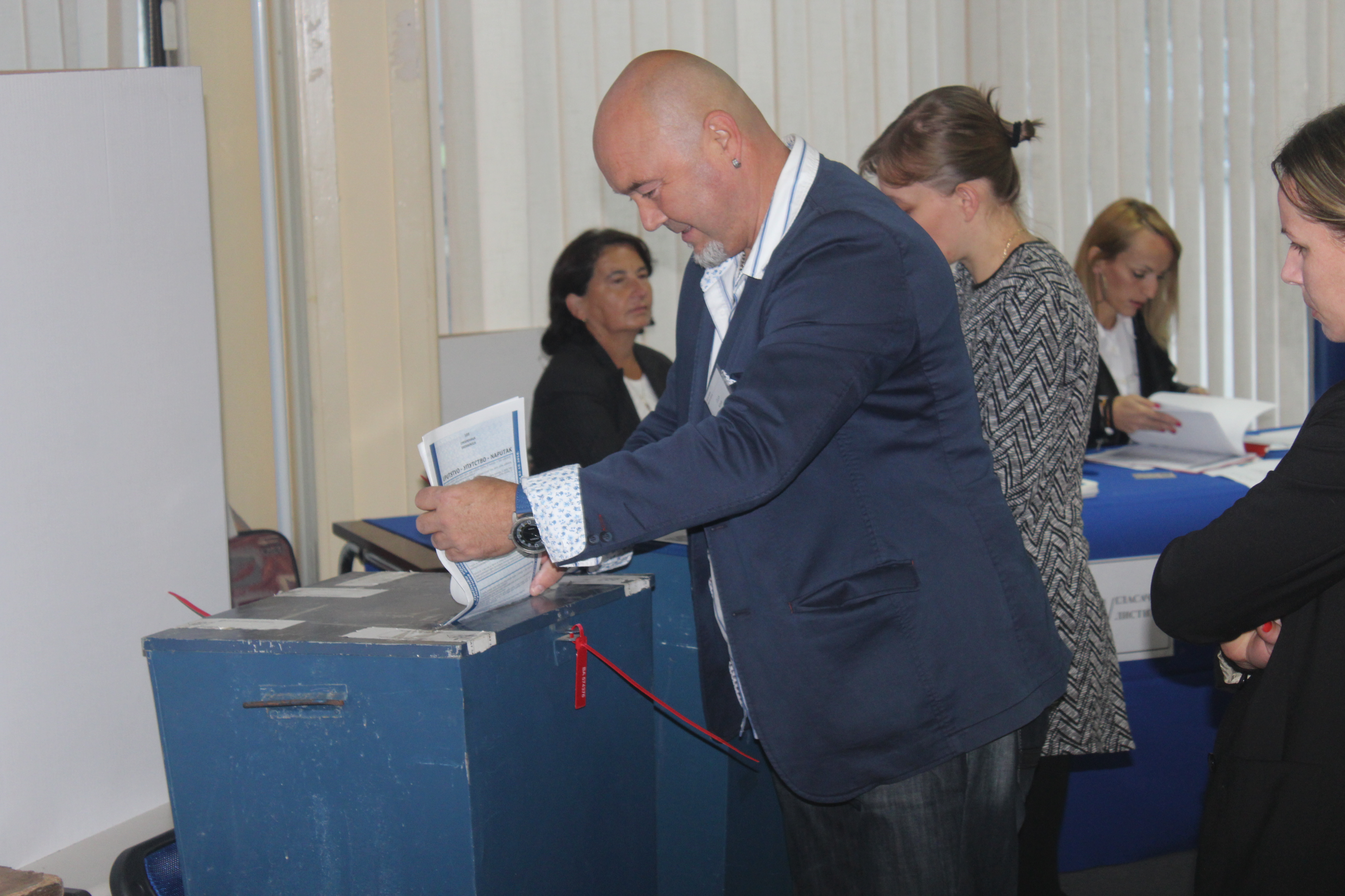 20161002_2_19351836_14642724