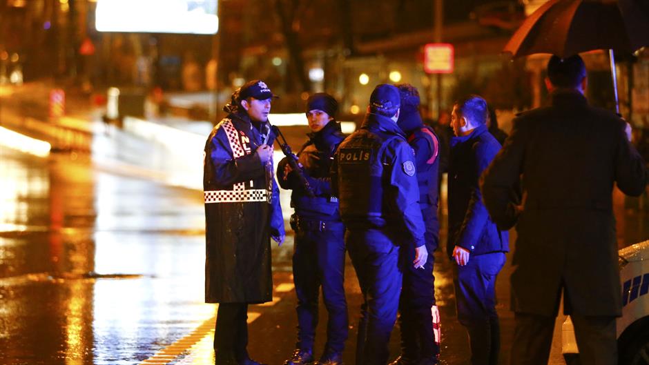 2017-01-01T001858Z_465733953_LR1ED1100VCRZ_RTRMADP_3_TURKEY-ATTACK