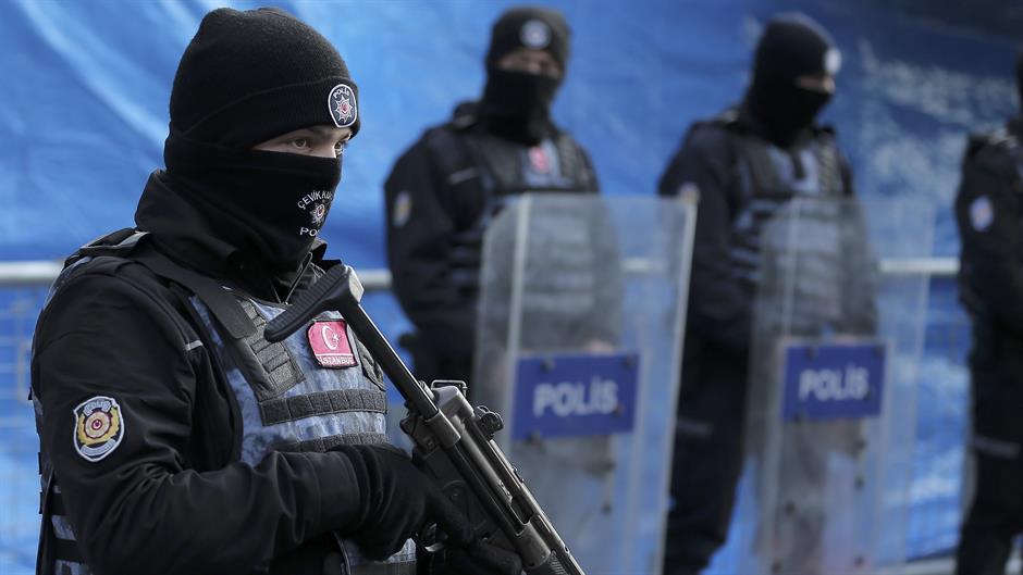 2017-01-01T131421Z_1010440992_LR1ED1110RMXU_RTRMADP_3_TURKEY-ATTACK